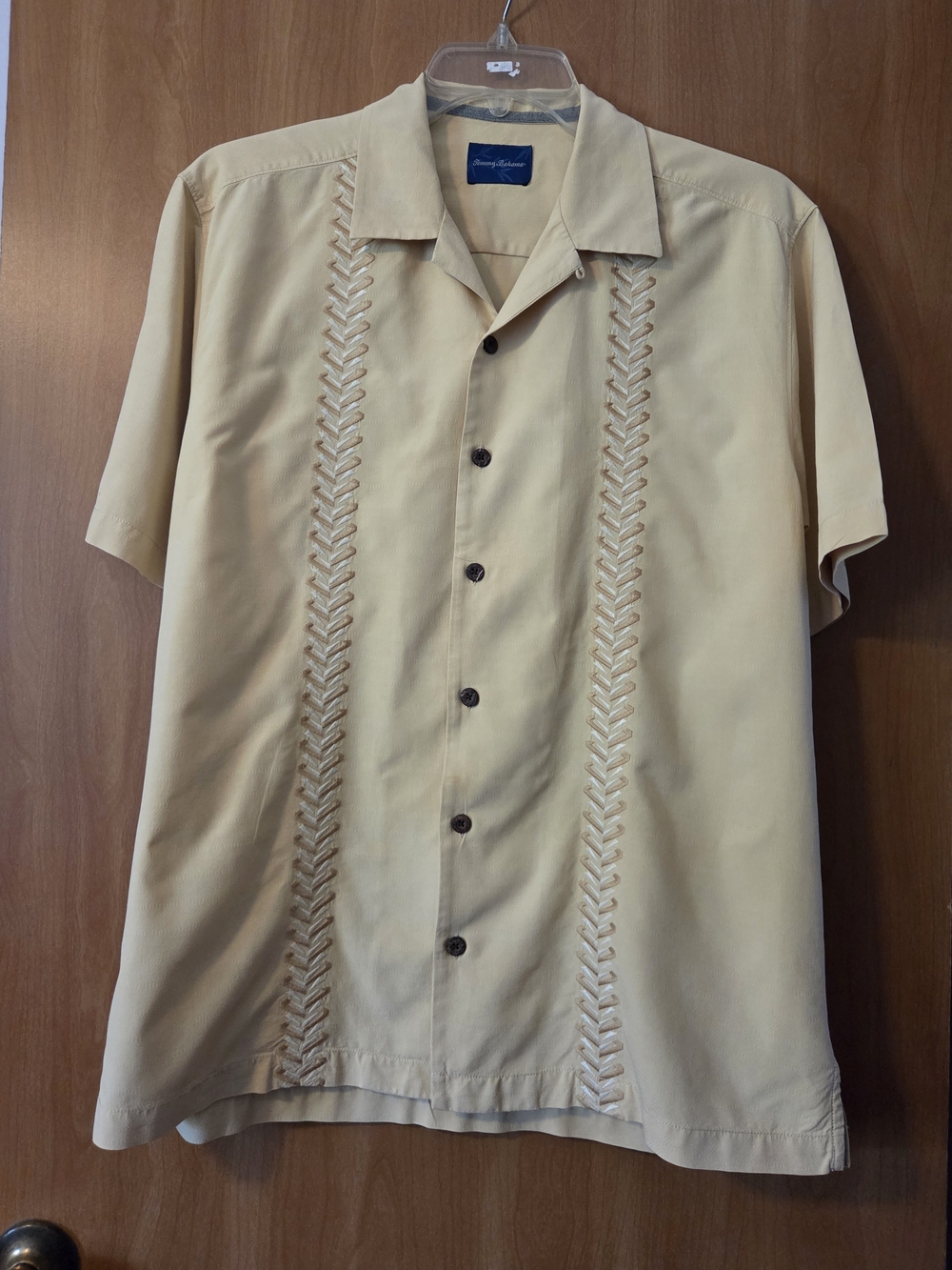 TOMMY BAHAMA  Light Beige Short Sleeve Embroidered Cuban Shirt Size M Beach